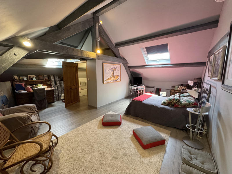 Maison - 237 m² - 8 pièces