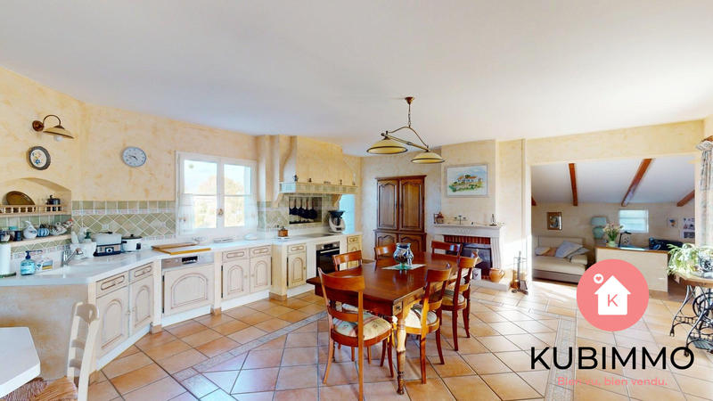 Maison - 197 m² - 7 pièces