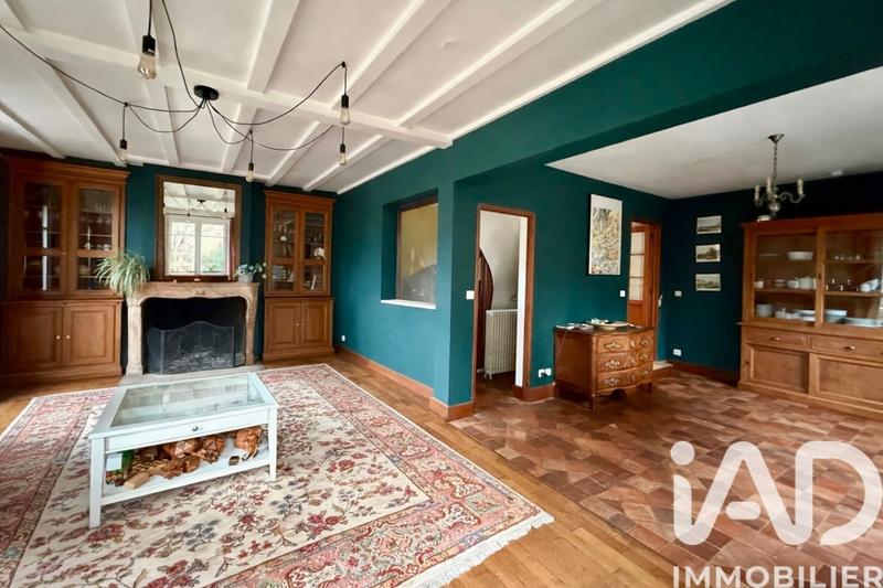 Maison - 232 m² - 8 pièces