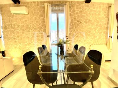 Appartement - 130 m² - 4 pièces