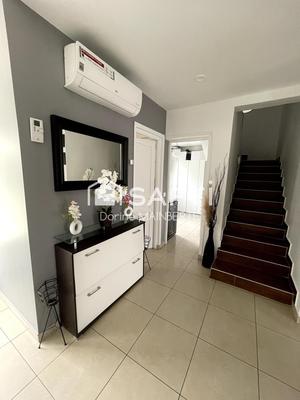 Maison - 200 m² - 6 pièces