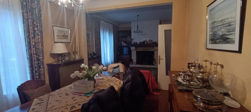 Maison - 200 m² - 8 pièces