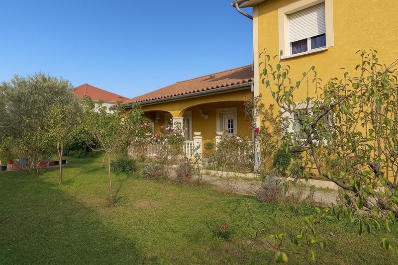 Maison - 176 m² - 7 pièces