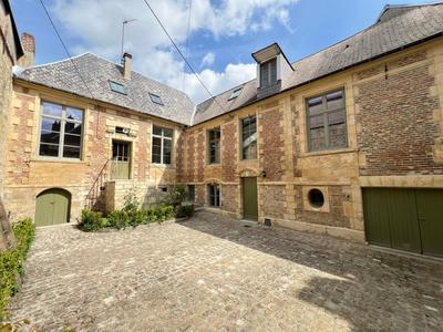 Maison - 180 m² - 6 pièces