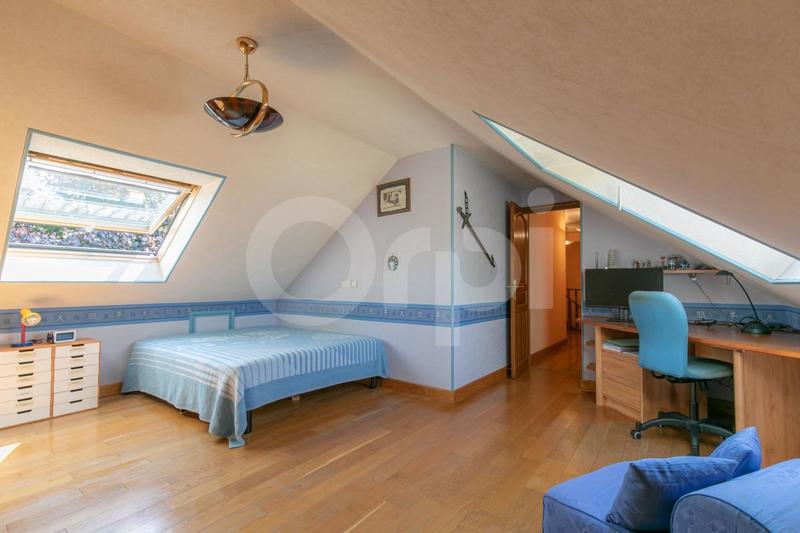 Maison - 152 m² - 7 pièces