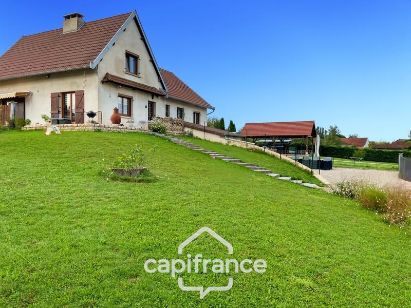 Maison - 186 m² - 9 pièces