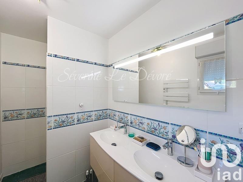 Maison - 187 m² - 9 pièces