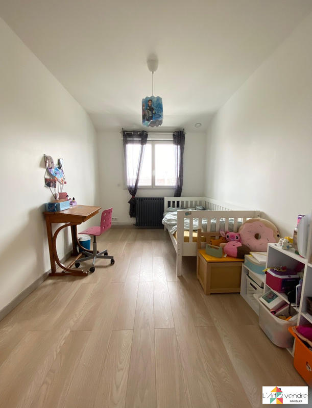 Maison traditionnelle - 100 m² - 5 pièces