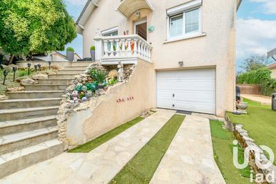 Maison - 91 m² - 5 pièces