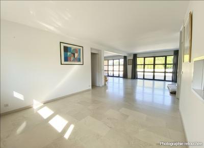 Appartement - 142 m² - 4 pièces