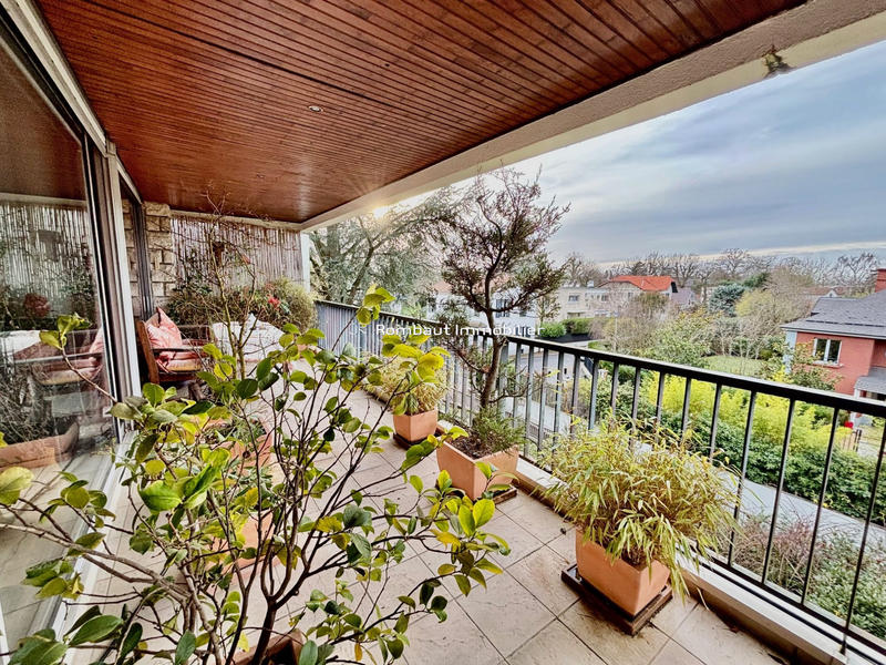 Appartement - 142 m² - 6 pièces