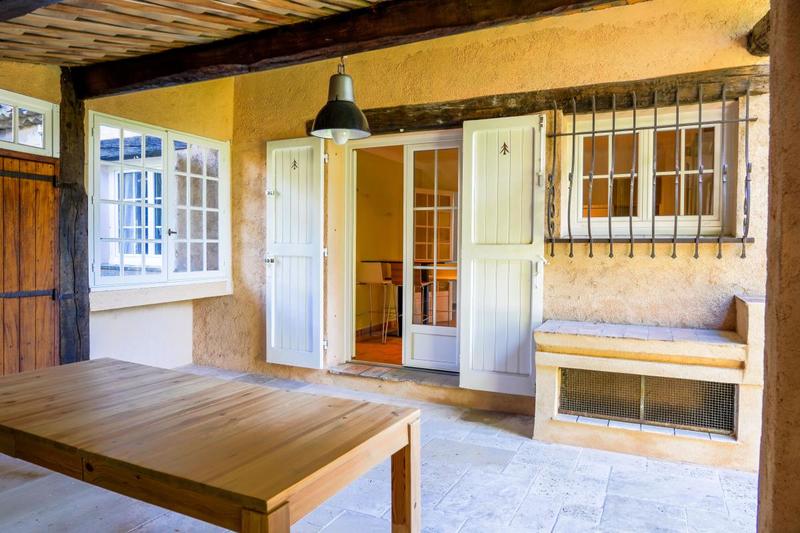 Maison - 318 m² - 11 pièces