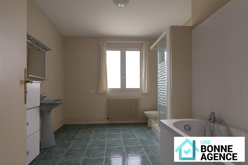 Appartement - 86 m² - 3 pièces