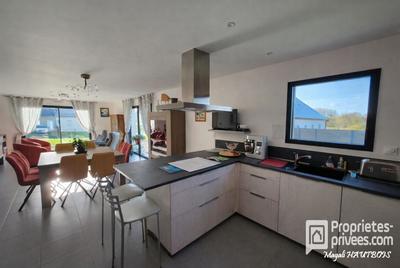 Maison - 102 m² - 5 pièces