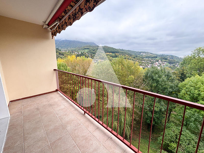 Appartement - 100 m² - 4 pièces