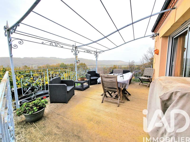 Maison - 140 m² - 4 pièces