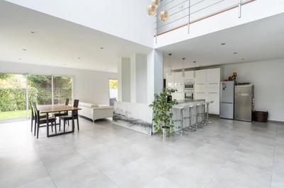 Maison d'architecte - 190 m² - 7 pièces