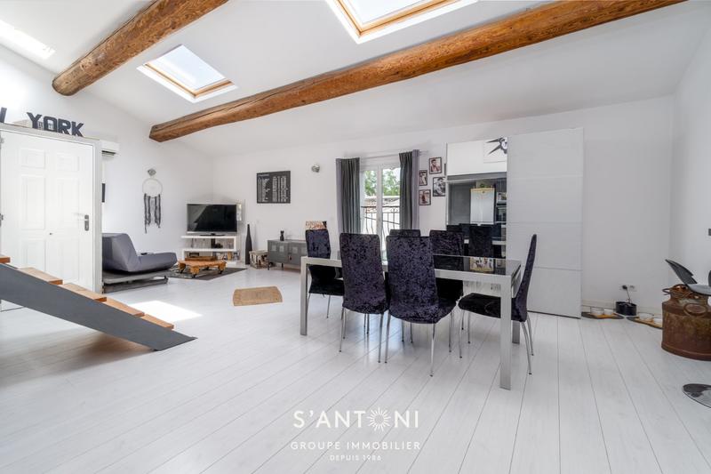 Appartement - 75 m² - 3 pièces