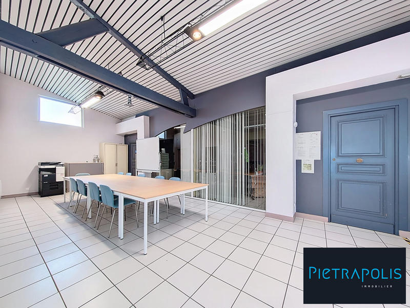 Bureau - 215 m² - 6 pièces