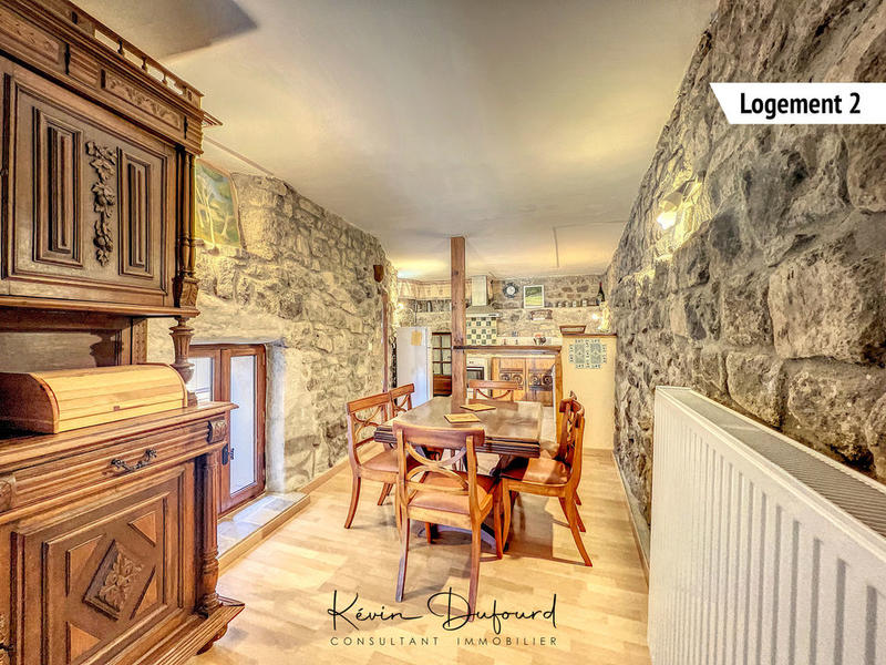 Propriété - 300 m² - 13 pièces