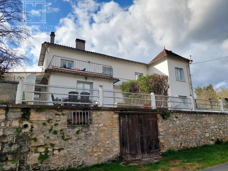 Maison - 160 m² - 7 pièces