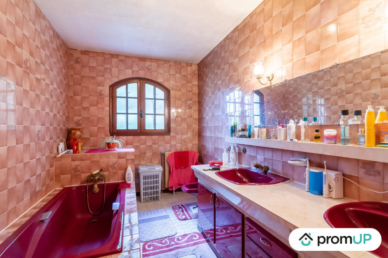 Maison - 167 m² - 7 pièces