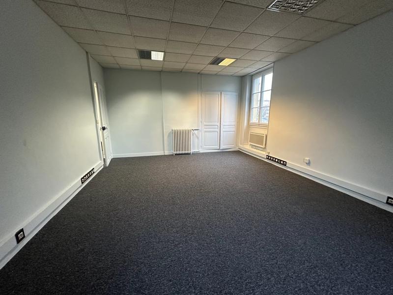 Bureau - 25 m² - 1 pièce