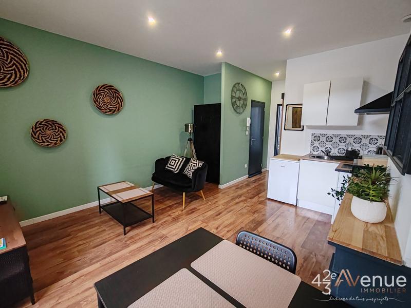 Immeuble - 200 m² - 12 pièces