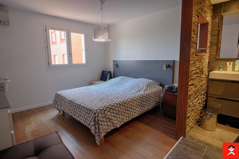 Appartement ancien - 65 m² - 2 pièces