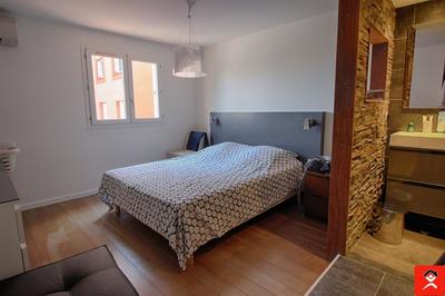 Appartement ancien - 65 m² - 2 pièces