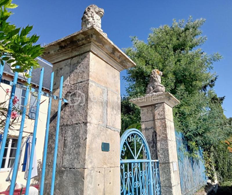 Maison en pierre - 189 m² - 8 pièces