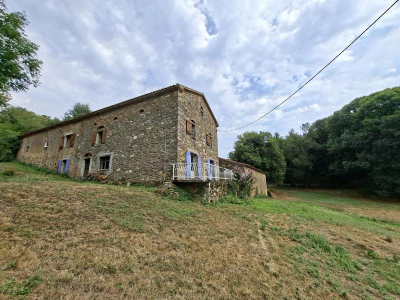 Maison - 225 m² - 7 pièces