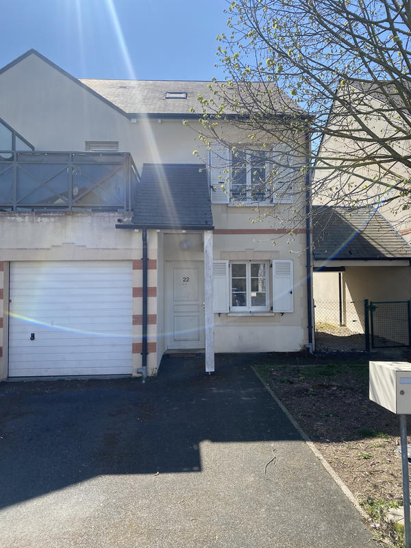 Maison - 90 m² - 5 pièces