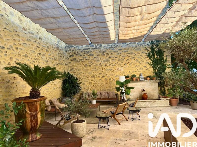 Maison de village - 300 m² - 8 pièces