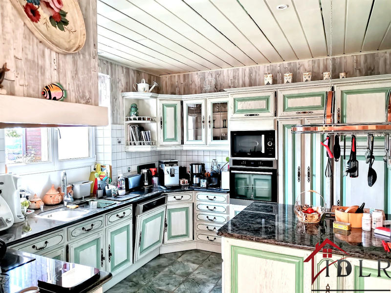 Maison - 200 m² - 7 pièces