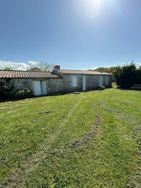 Maison - 800 m² - 30 pièces