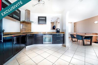 Maison - 92 m² - 5 pièces