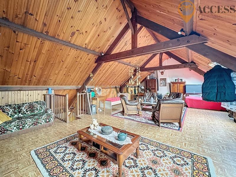 Maison - 206 m² - 7 pièces