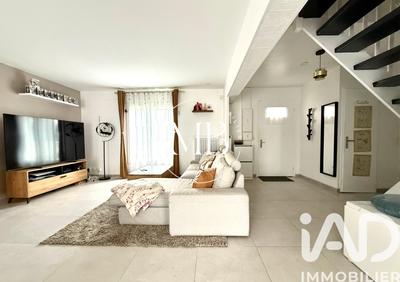 Maison - 95 m² - 5 pièces