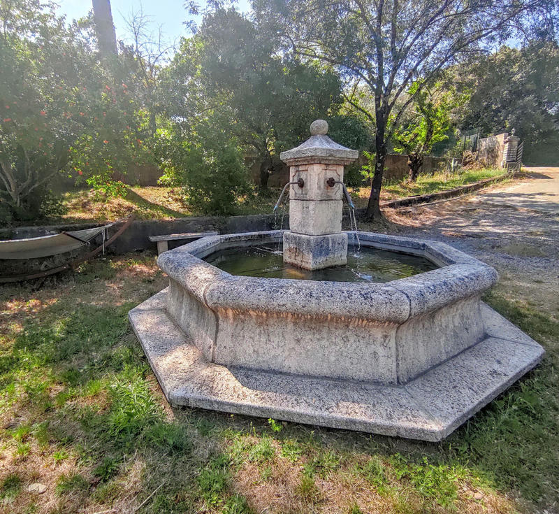 Maison - 270 m² - 11 pièces