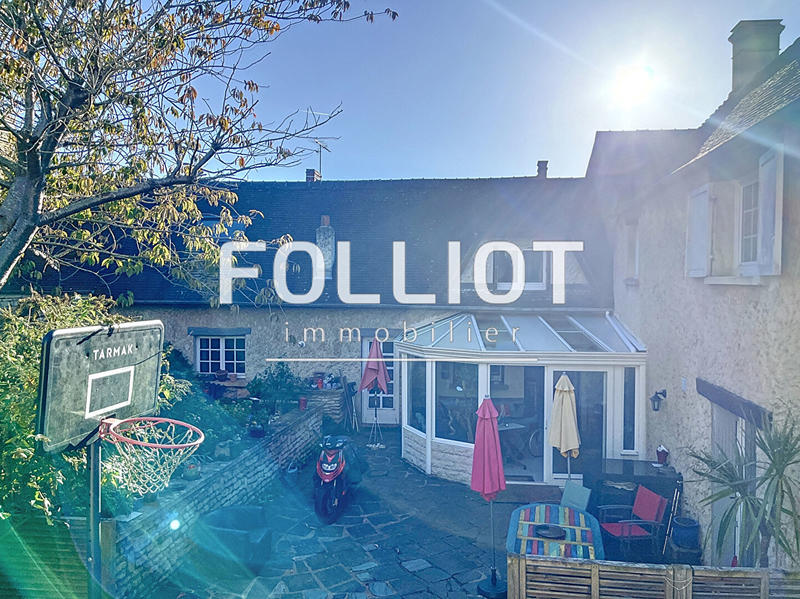 Maison - 206 m² - 8 pièces