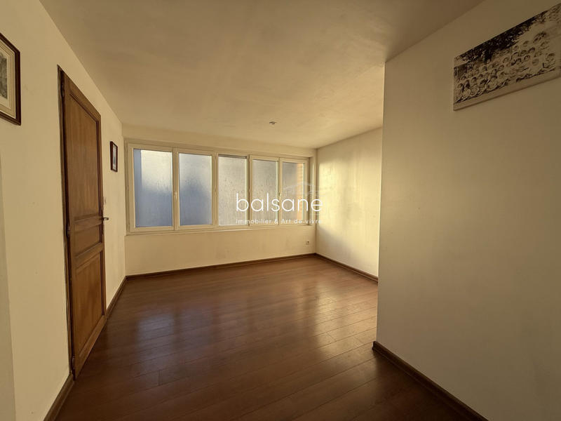 Loft - 242 m² - 6 pièces