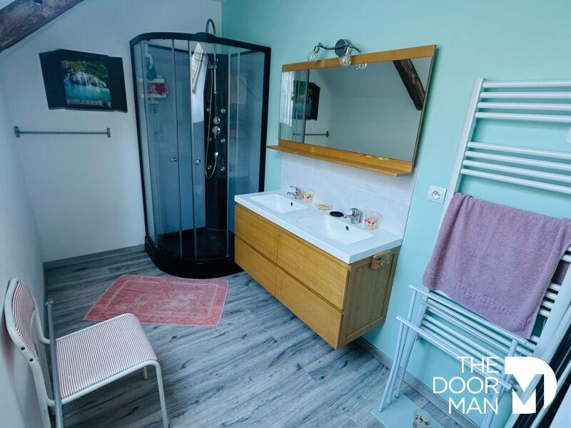 Maison - 270 m² - 7 pièces