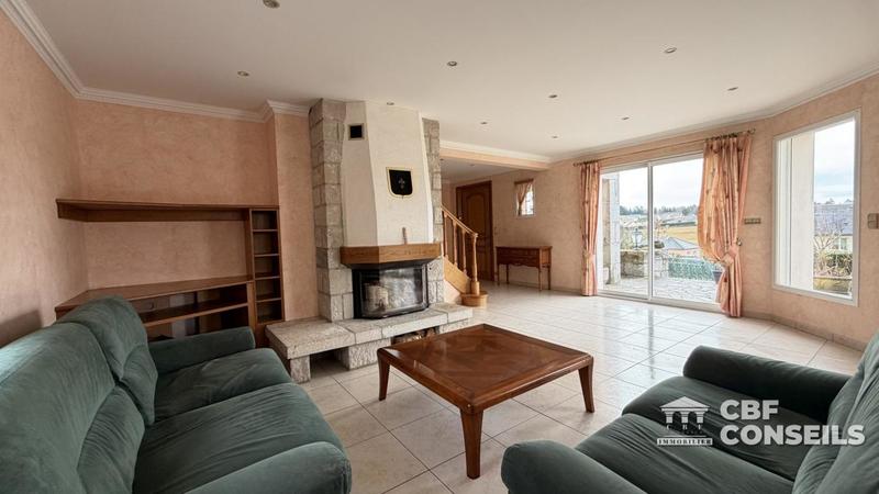 Maison - 180 m² - 6 pièces