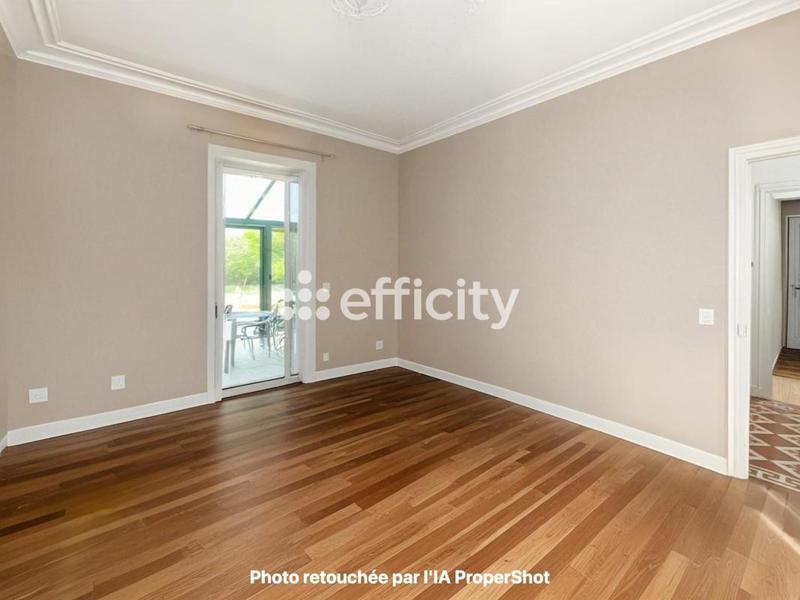 Maison - 169 m² - 7 pièces