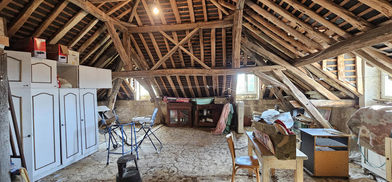 Maison - 210 m² - 9 pièces