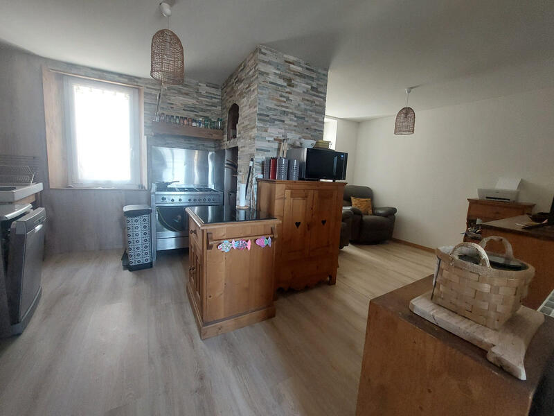 Maison ancienne - 115 m² - 8 pièces