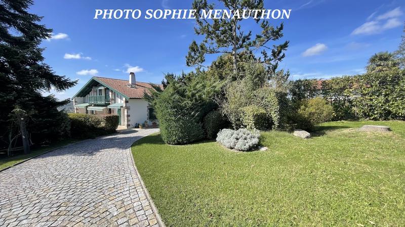 Maison - 192 m² - 6 pièces