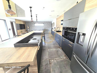 Maison contemporaine - 165 m² - 5 pièces