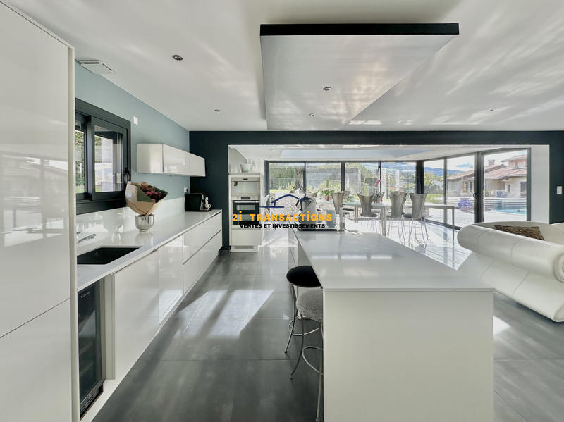 Villa - 188 m² - 5 pièces